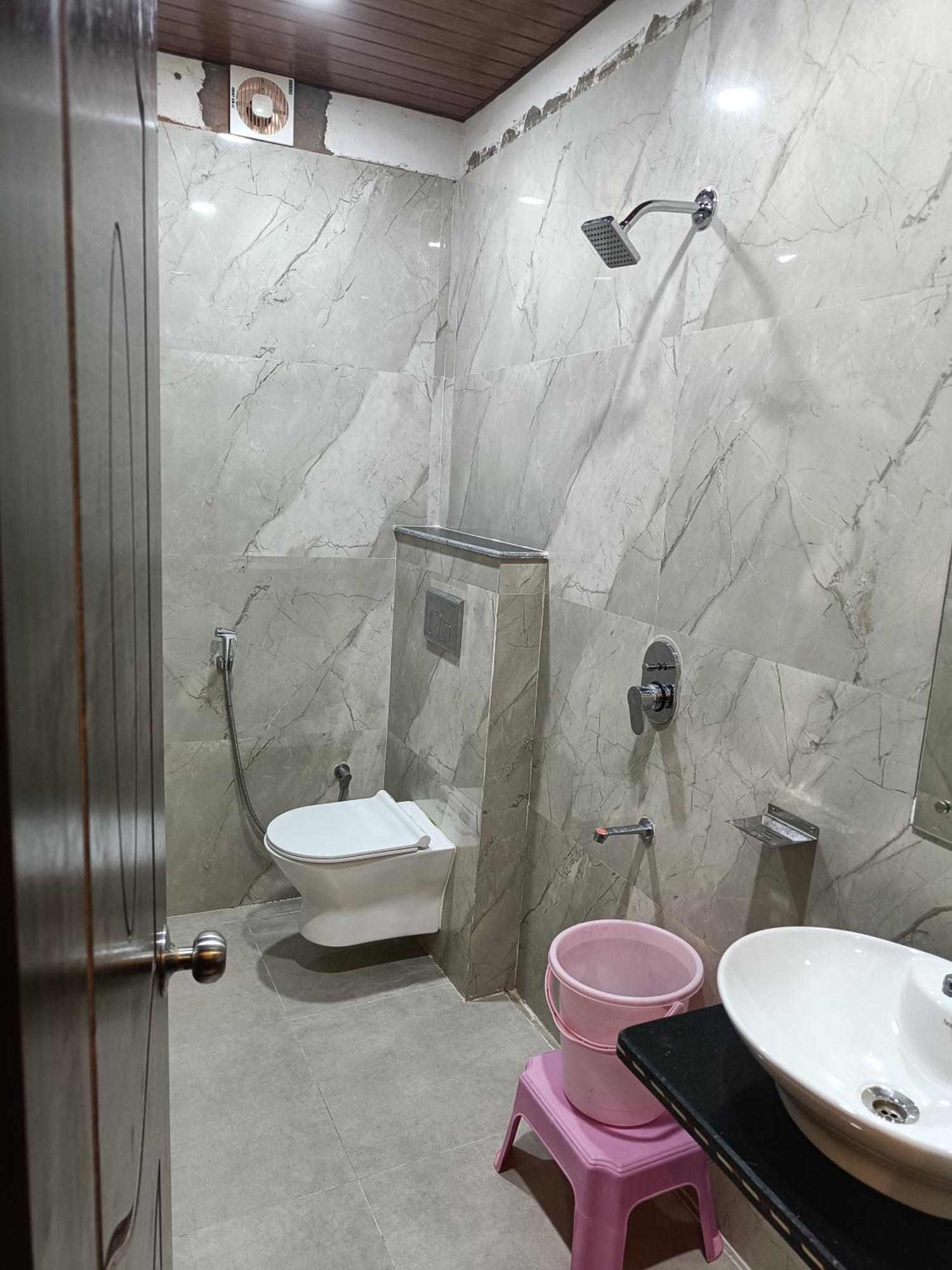 Pragya International Hotel Varanasi Exterior photo