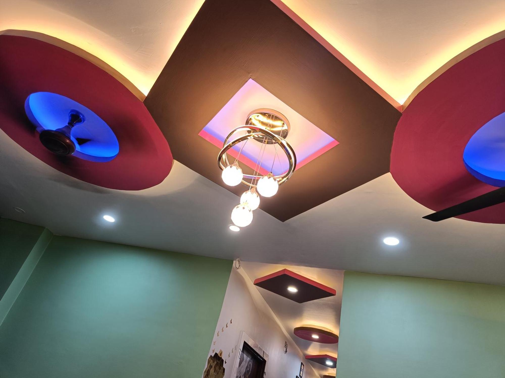 Pragya International Hotel Varanasi Exterior photo