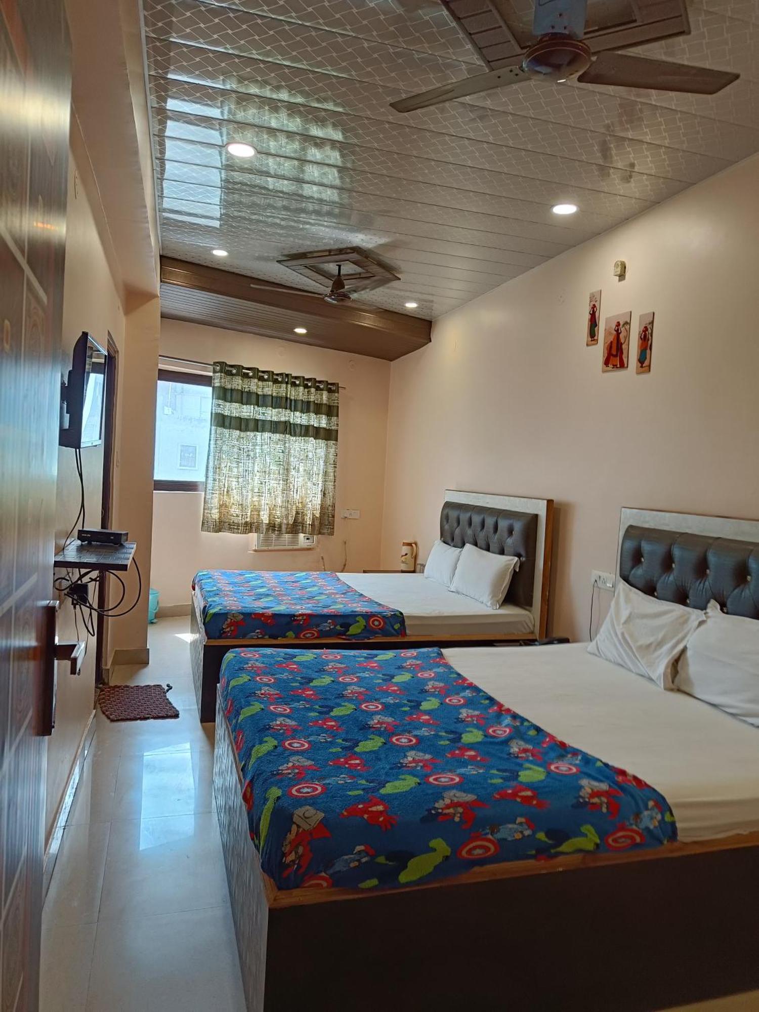 Pragya International Hotel Varanasi Exterior photo
